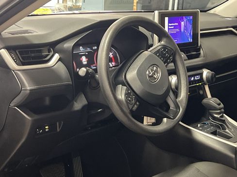 Used 2025 Toyota RAV4 LE FWD image 14