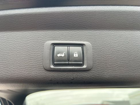 Used 2024 Mitsubishi Outlander SE image 14