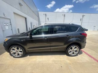 Used 2019 Ford Escape Titanium FWD video 1