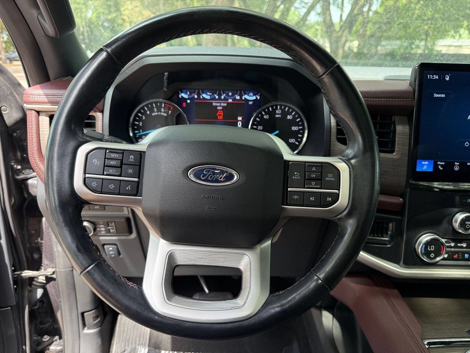 Used 2024 Ford Expedition Limited RWD image 28