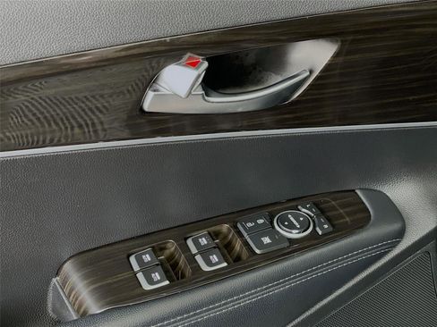 Used 2019 Kia Sorento S image 20