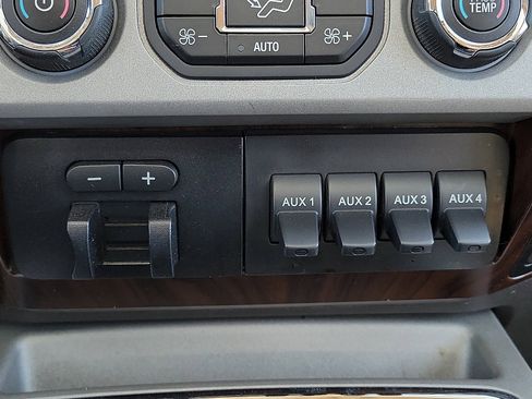 Used 2016 Ford F350 Lariat w/ Lariat Ultimate Package image 15