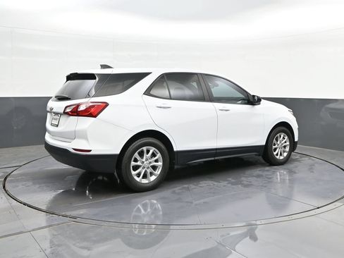 Used 2021 Chevrolet Equinox LS w/ LS Convenience Package FWD image 15