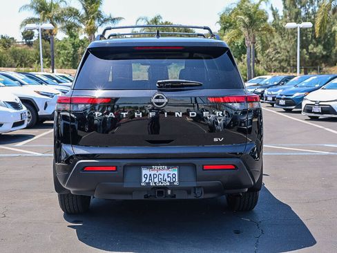 Used 2022 Nissan Pathfinder SV w/ SV Premium Package FWD image 27