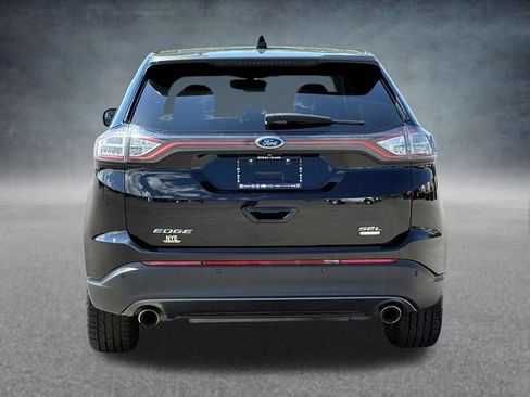 Used 2018 Ford Edge SEL w/ Equipment Group 201A AWD/4WD image 4