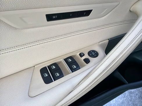 Used 2023 BMW 530i w/ Premium Package RWD image 8