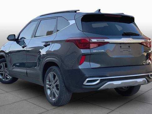 Used 2023 Kia Seltos S w/ Navigation Package FWD image 12