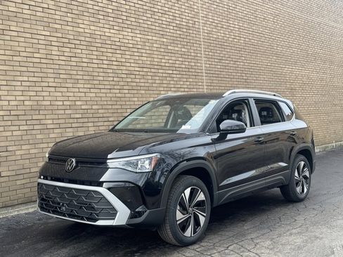 New 2026 Volkswagen Taos SE image 36