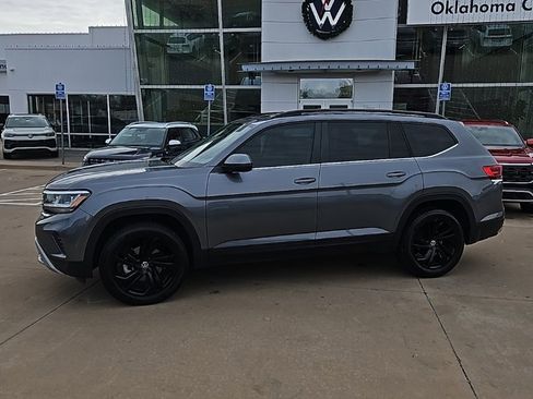 Used 2023 Volkswagen Atlas SE image 8