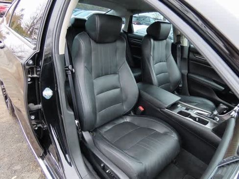 Certified 2021 Honda Accord EX-L image 15