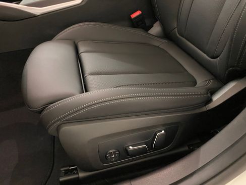 New 2025 BMW 330i xDrive Sedan w/ Convenience Package image 12