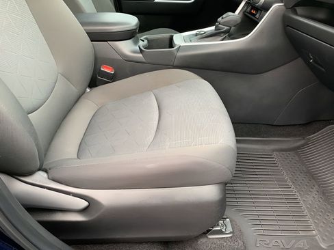 Used 2023 Toyota RAV4 XLE image 16