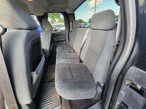 Used 2007 Chevrolet Silverado 1500 LT w/ 1LT Convenience Package AWD/4WD image 17