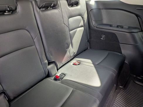 Used 2022 Nissan Pathfinder SV FWD image 27