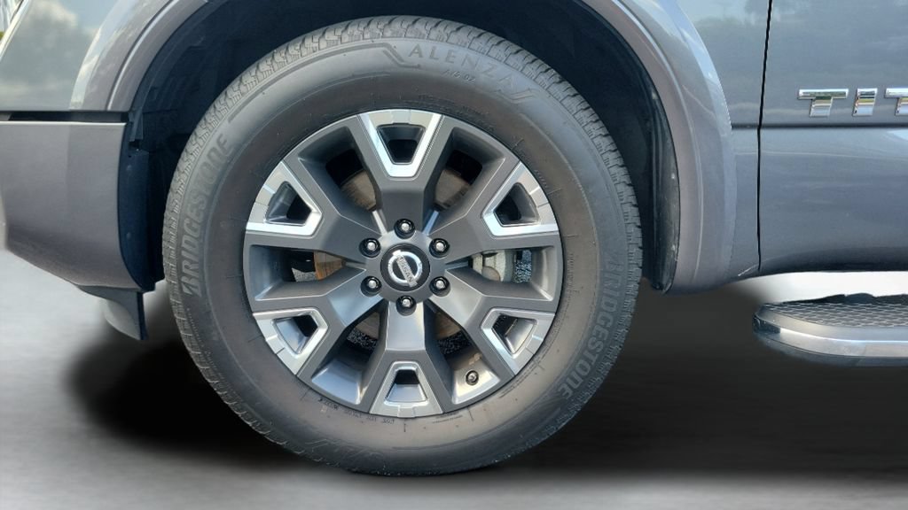 Used 2021 Nissan Titan Platinum Reserve RWD image 32