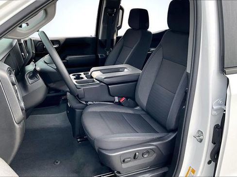 Used 2025 Chevrolet Silverado 1500 Custom image 21