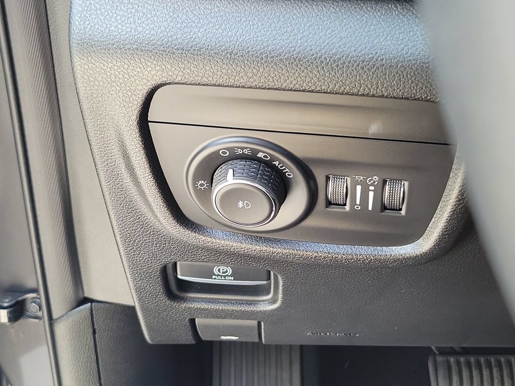 Used 2022 Jeep Grand Cherokee Limited RWD image 20