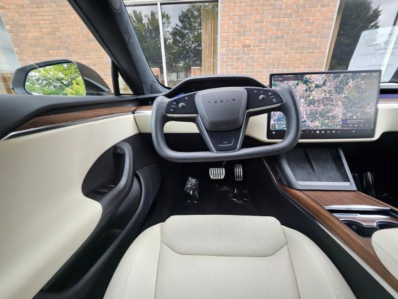 Used 2022 Tesla Model S AWD/4WD image 4
