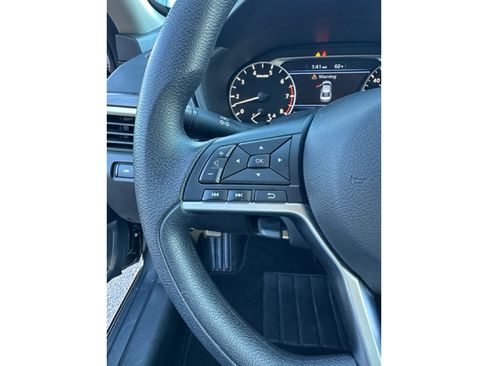 Used 2024 Nissan Altima 2.5 SV image 19