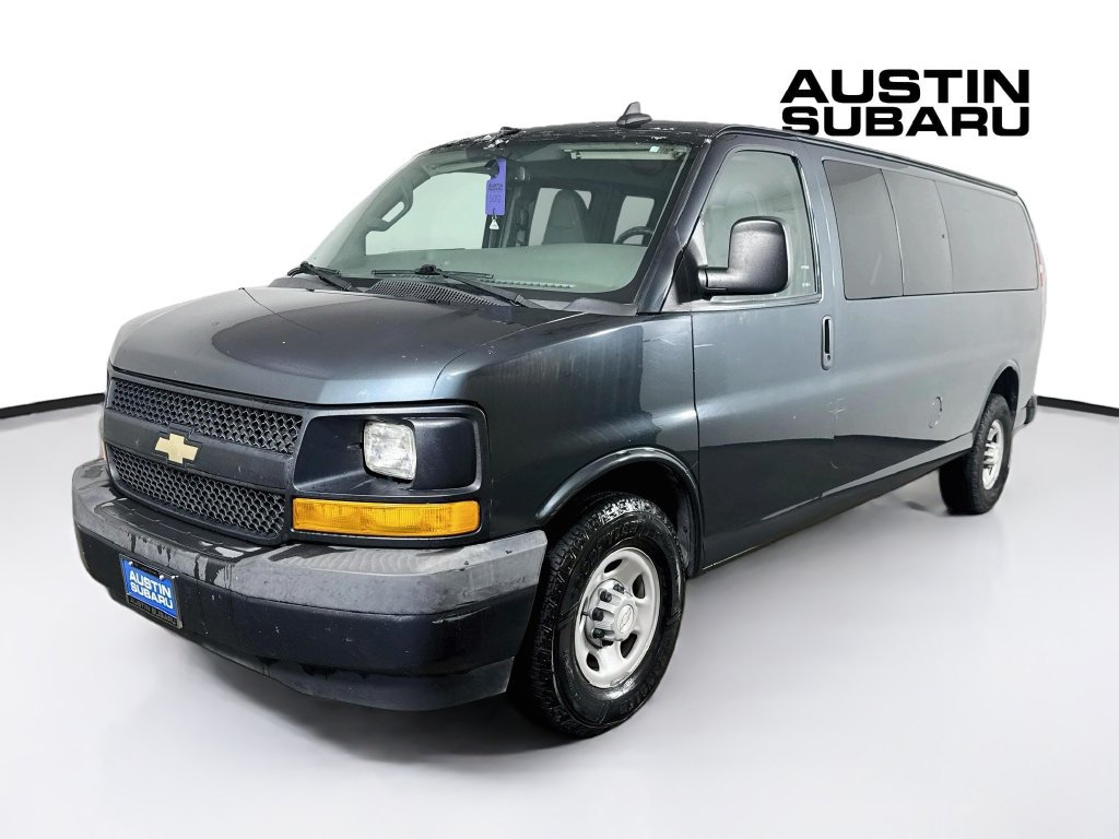 Used 2017 Chevrolet Express 3500 LS RWD image 3