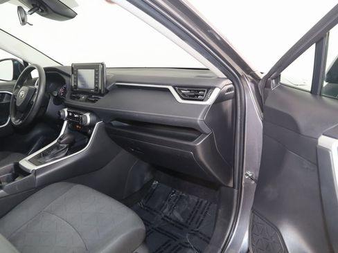 Used 2021 Toyota RAV4 XLE image 38