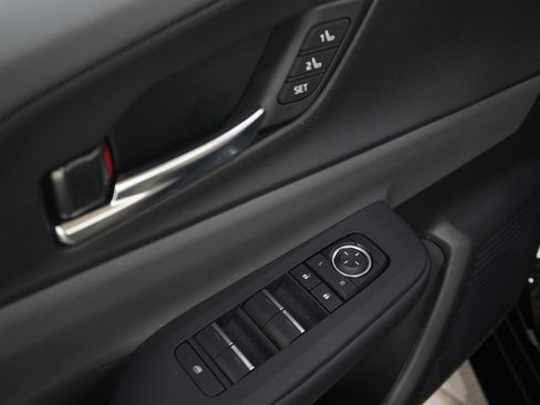 Used 2024 Toyota Prius Limited image 20