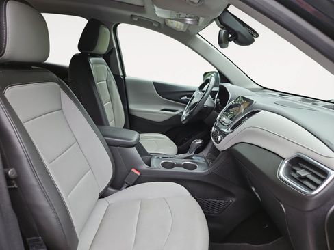 Used 2019 Chevrolet Equinox Premier FWD image 15