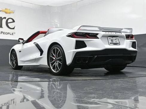 Used 2023 Chevrolet Corvette Stingray Premium Conv w/ Z51 Performance Package RWD image 5