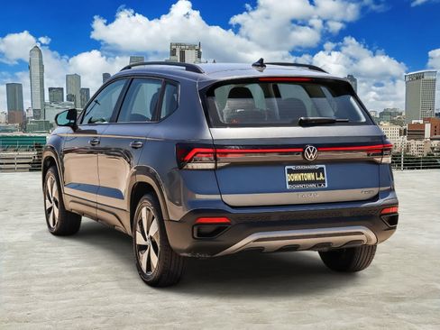 Used 2025 Volkswagen Taos S AWD/4WD image 6