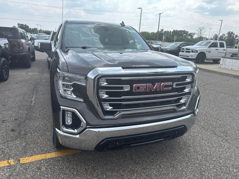 Used 2019 GMC Sierra 1500 SLT w/ SLT Convenience Package AWD/4WD image 5