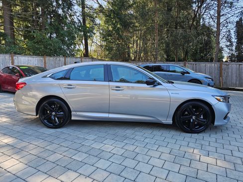 Used 2022 Honda Accord Sport image 8
