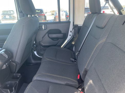 Used 2025 Jeep Wrangler Sport S image 25