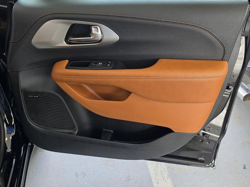 New 2026 Chrysler Pacifica Pinnacle w/ Trailer Tow Group image 46