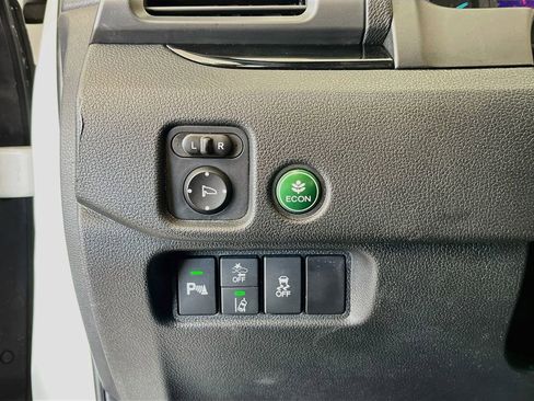Used 2021 Honda Pilot Touring image 10
