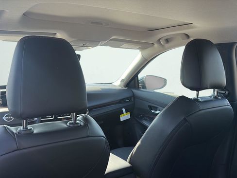 New 2026 Nissan Sentra SR image 16