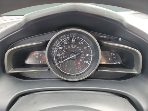 Used 2017 MAZDA MAZDA3 Sport FWD image 27