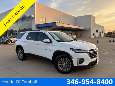 Used 2023 Chevrolet Traverse LT FWD image 1