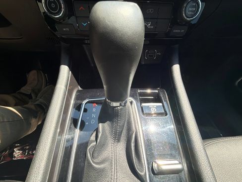 Used 2023 Jeep Compass Latitude AWD/4WD image 23