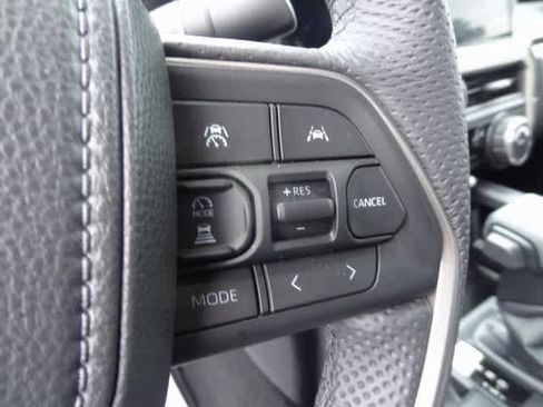 Used 2025 Toyota Tacoma TRD Off-Road image 11