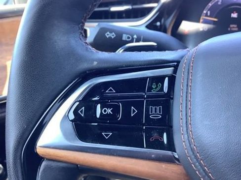 Certified 2025 Jeep Grand Cherokee L Summit AWD/4WD image 32