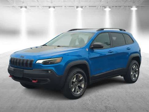 Used 2019 Jeep Cherokee Trailhawk w/ Cold Weather Group AWD/4WD image 4
