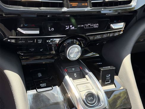 Used 2024 Acura MDX SH-AWD w/ Technology Package image 36