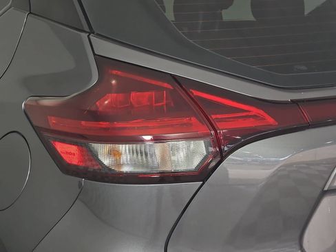 Used 2021 Nissan Kicks SR FWD image 29