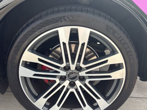 Used 2018 Audi SQ5 Prestige w/ Prestige Package image 20