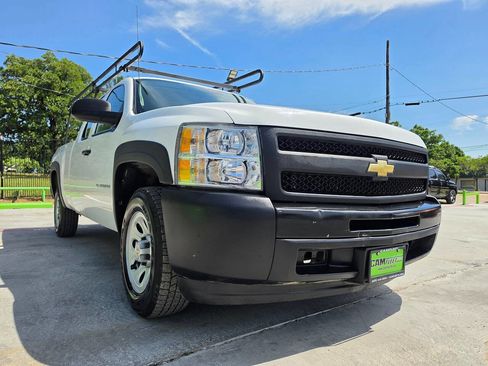 Used 2010 Chevrolet Silverado 1500 W/T RWD image 4