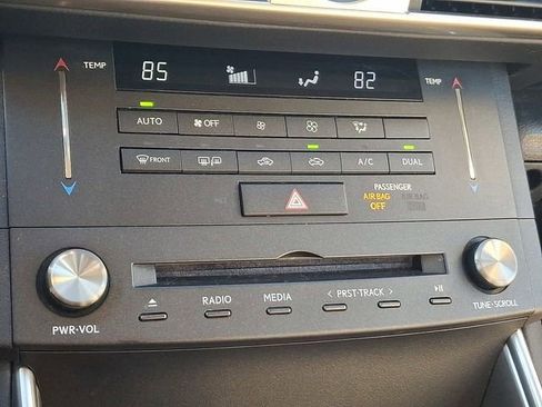 Used 2016 Lexus IS 300 300 image 18