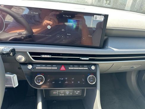 New 2024 Hyundai Sonata SEL w/ Convenience Package FWD image 13