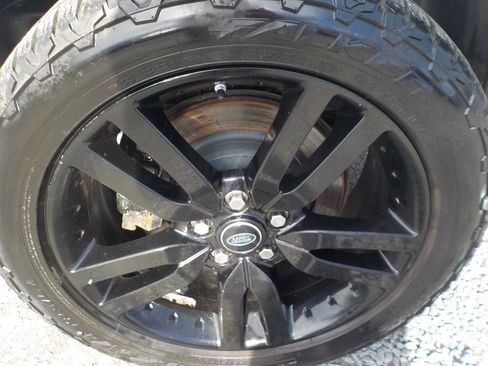 Used 2015 Land Rover LR4 HSE image 35