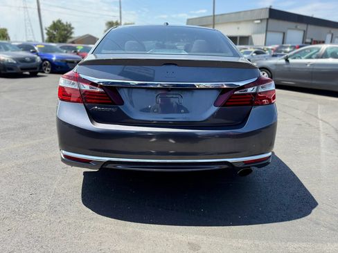 Used 2016 Honda Accord EX image 4