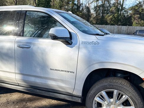 Used 2021 Chevrolet Suburban High Country image 12